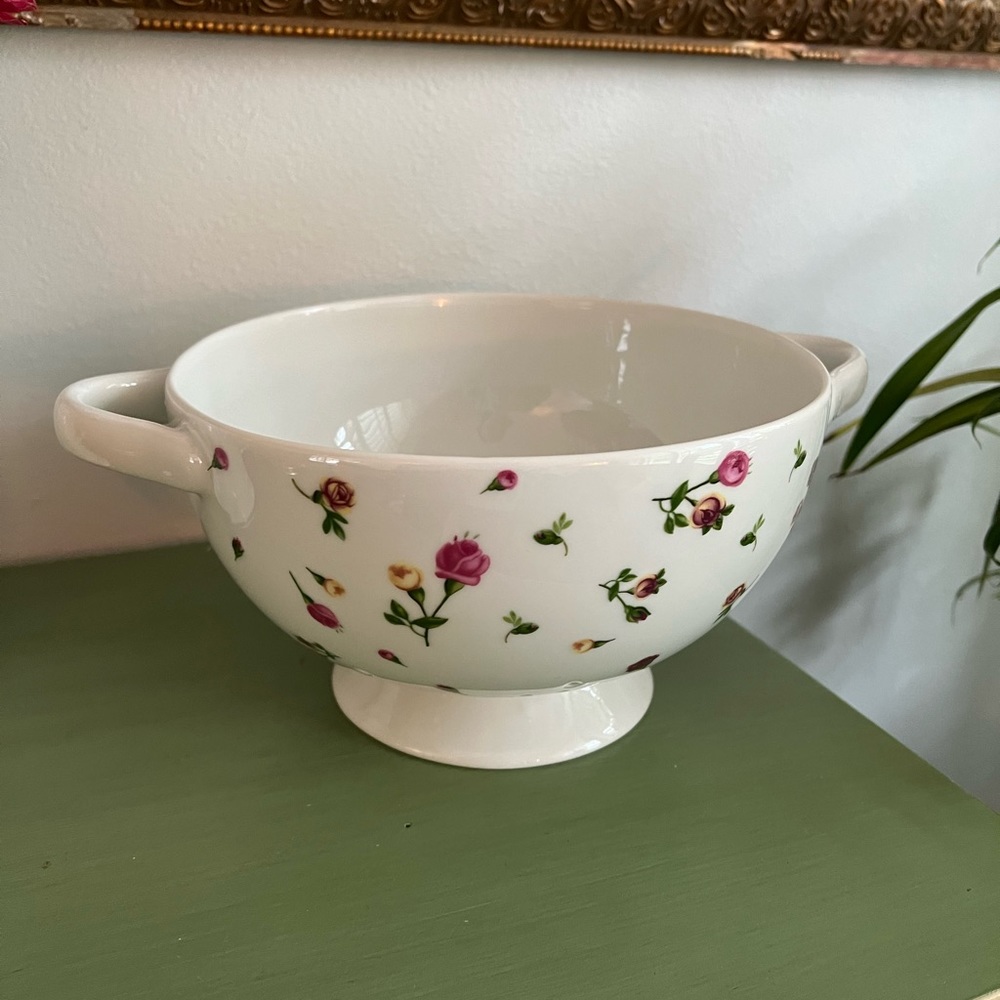 Royal Albert BERRY BOWL Pierced Strainer Colander Country Rose Buds